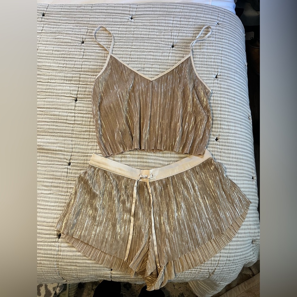 Victoria secret intimates & sleepwear set lingerie pajamas gold pleated shimmer